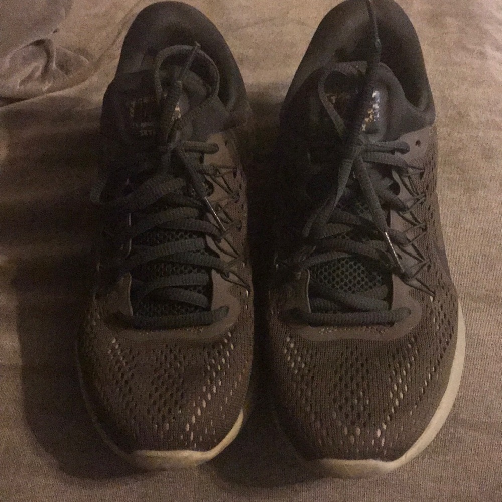 Nike Skyelux running shoes.